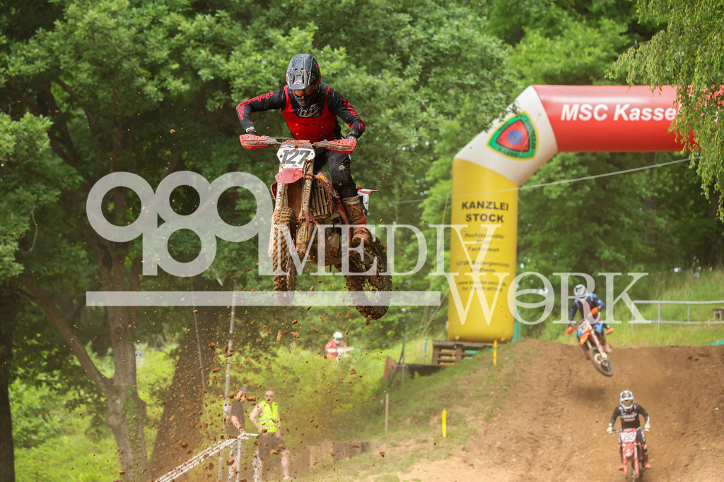 5E6A4327 | 989 MEDIAWORK