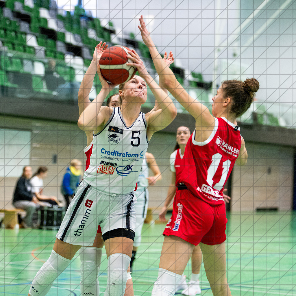 2. DBBL Nord 24/25 | 17.11.2024 | BBC OS vs. BG 89 AVIDES Hurricanes | 2. DBBL Nord 24/25 | 17.11.2024 | BBC OS vs. BG 89 AVIDES Hurricanes - - - - - CREDIT, www.bullenfotos.de, Martin König, Hörner Weg 40, D-49078 Osnabrück, +4917663732967, Nutzung und Weitergabe nur zu den vereinbarten Zwecken. Presseanfragen an Urheber. Alle Rechte beim Urheber. - - - - - - Realisiert mit Pictrs.com