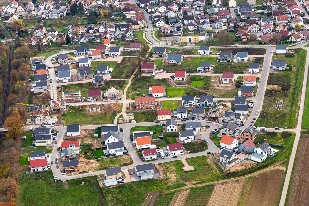 Luftbild: Neubaugebiet K2 in Kandel im Bundesland Rheinland-Pfalz in Deutschland. Foto: IMG_135306.jpg vom 26.11.2022 durch Werner Riehm/FLY-FOTO.de