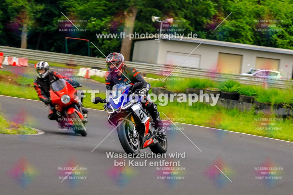 VBK-7489 | Hier findet Ihr Bilder von Touristenfahrten auf der Nürburgring Nordschleife oder von anderen Veranstaltungen die ich besucht habe. Viel Spass beim Durch Schauen 