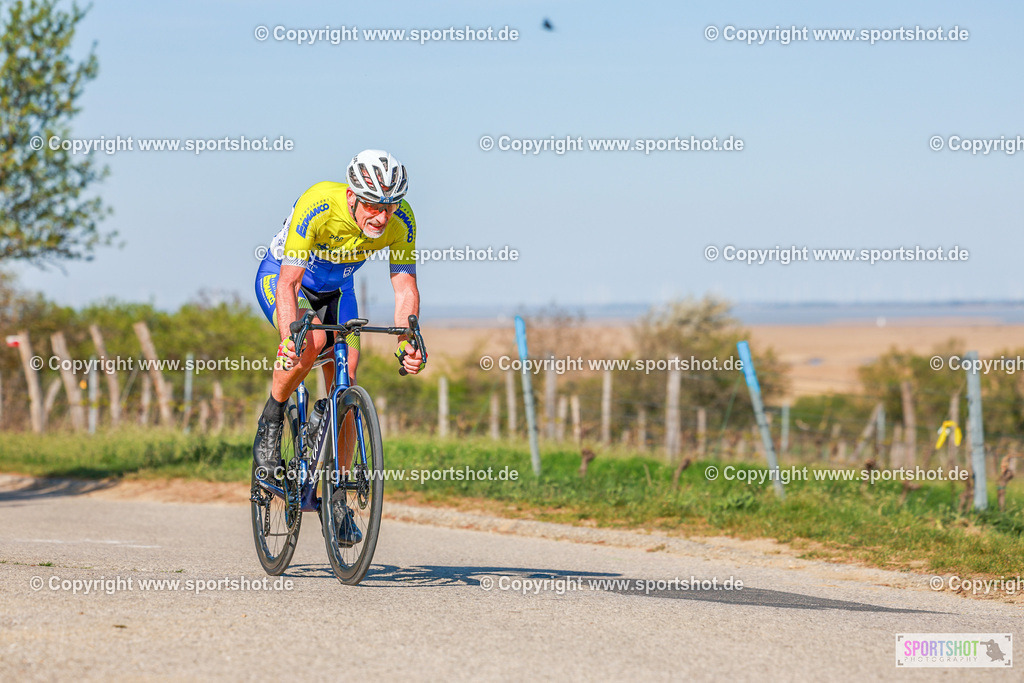 672_AR6_8254 | Neusiedlersee Radmarathon 2026@sportshot_your_pictrs #yourpictures#roadtowm2029 #nrm #neusiedlerseeradmarathon #neusiedlersee #neusiedlerseetourismus #burgenland #mörbisch #nrm26 #burgenlandtourismus #voglundco #poweredbyburgenlandtourismus #radsport #rad #marathon #ucigranfondo #visitburgenland #ucigranfondoworldseries