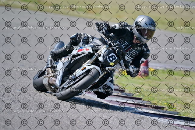 26BT01-0284 | 008 - Realisiert mit Pictrs.com
