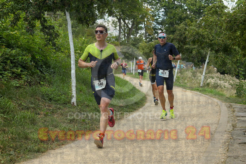 250824_1349_EX1_3877 | Sportfotografie im Rhein-Sieg Kreis, Köln, Bonn, NRW, Rheinland Pfalz, Hessen, etc. Unser Tätigkeitsfeld umfasst den Laufsport vom Volkslauf über den Marathon, Duathlon, Triathon bis zum Ultralauf wie Kölnpfad Ultra oder Schindertrail.