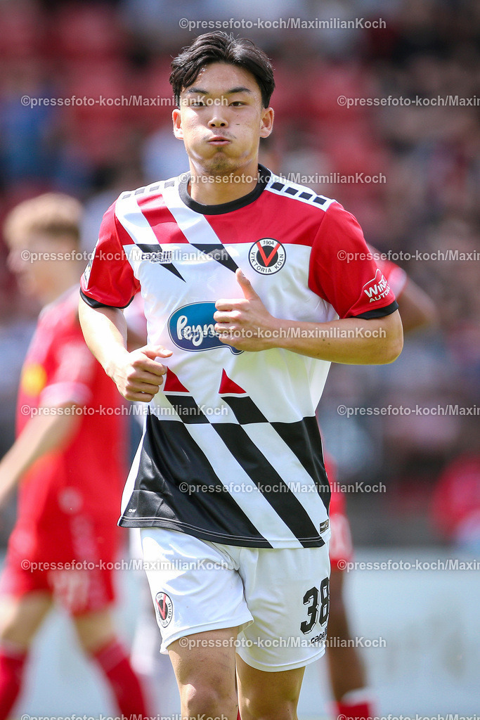 Koe3Liga11052402058 | 11.05.2024, Köln, Fußball, bwin 3. Liga Herren, Sportpark Höhenberg, 37. Spieltag, Saison 2023 2024, FC Viktoria Köln – Jahn Regensburg: Seokju Hong (Viktoria Köln). 
DFB regulations prohibit any use of photographs as image sequences and or quasi-video.