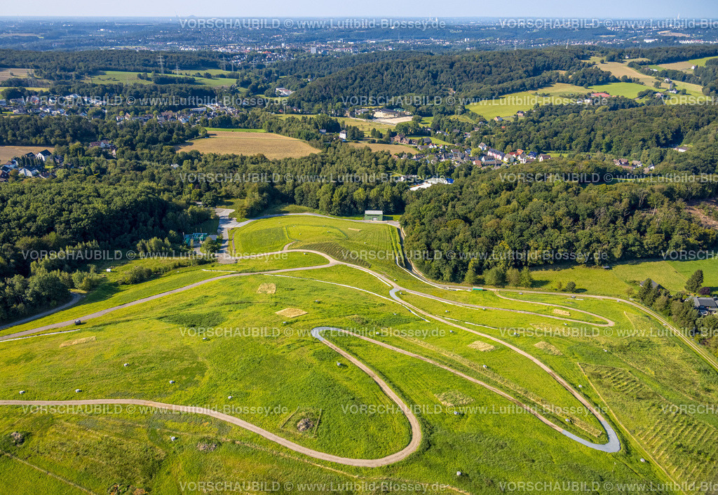 Hattingen240810727 | Luftbild, Deponie Gelände AGR GmbH Entsorgungsunternehmen, waldige Hügellandschaft, Oberbredenscheid, Hattingen, Ruhrgebiet, Nordrhein-Westfalen, Deutschland