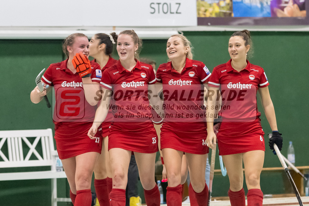 SFE_20230108_0111 | 1. Bundesliga Hockey Damen Rot-Weiss Köln - Düsseldorfer HC am 08.01.2023 in Köln (KTHC Stadion Rot-Weiss Köln Tennis and Hockey Club), Photo: Stephan Fehrmann 2022 (Sports-Gallery),Pia Maertens ( Rot-Weiss Köln #35 )