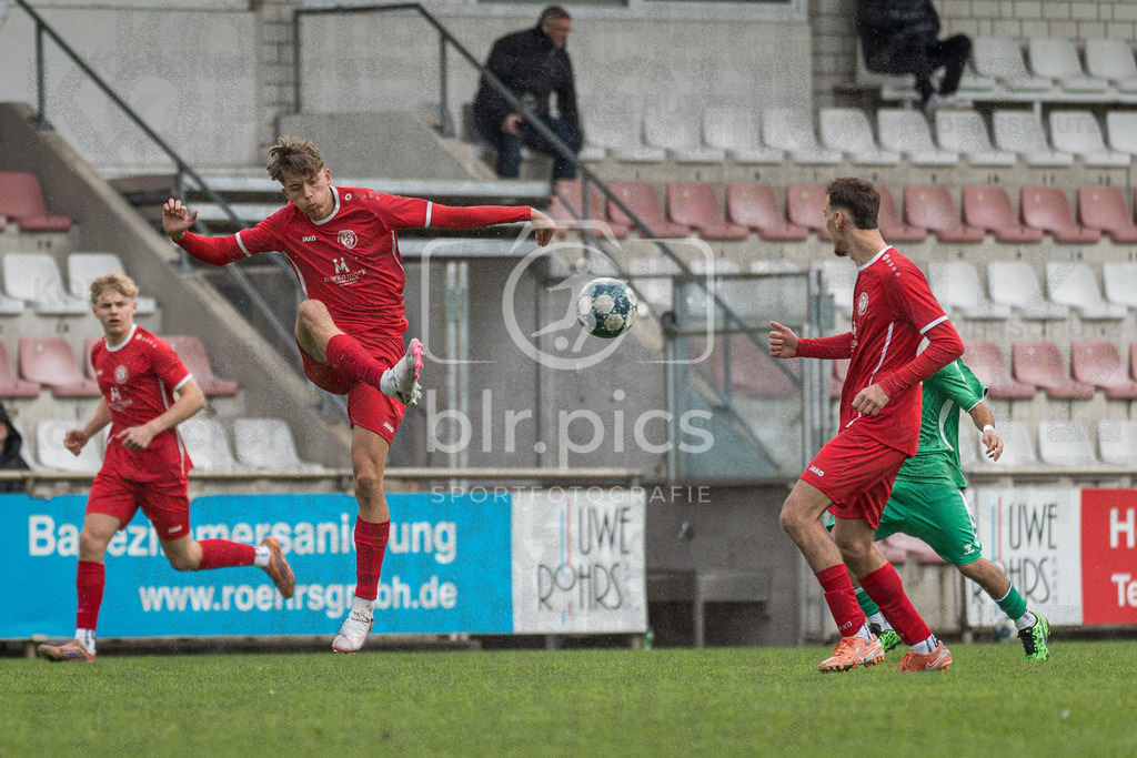 blr.pics_FC Oberneuland - JFV Bremen II | Professionelle Fußball- und Sportfotografie. Spielbilder online ansehen und kaufen – Einzelbilder oder komplette Galerien in hoher Qualität.