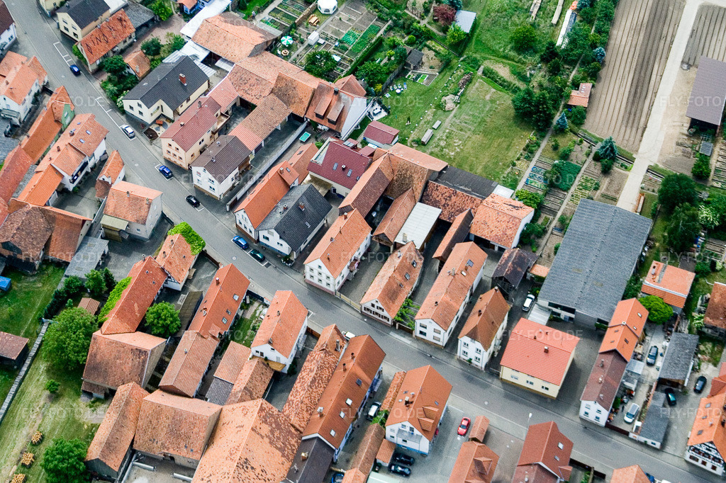 Luftbild: Hauptstr in Erlenbach bei Kandel im Bundesland Rheinland-Pfalz in Deutschland. Foto: IMG_10993.jpg vom 24.05.2008 durch Werner Riehm/FLY-FOTO.de