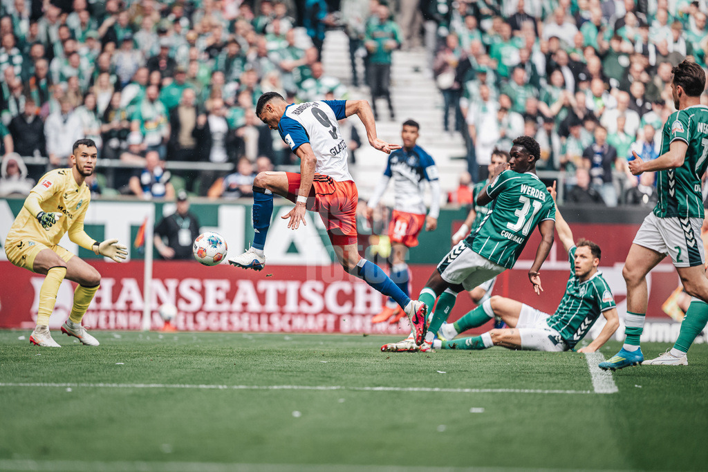 Fußball | Männer | Saison 2025/2026 | 1. Fußball-Bundesliga | 30. Spieltag | SV Werder Bremen vs. Hamburger SV | 18.04.2026 | Tor von Robert Glatzel (#9, HSV) wird Abseits gepfiffen