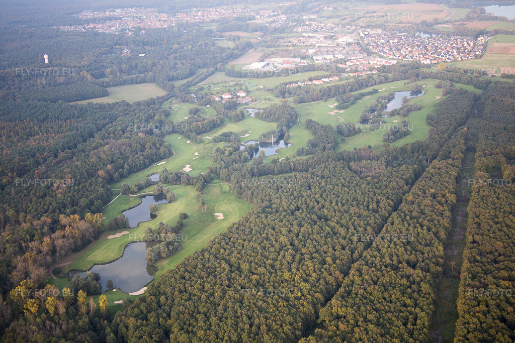 Vue aérienne: Soufflenheim, terrain de golf à Schirrhein dans le département Bas Rhin, France – .Photo: IMG_074323.jpg prise le 04/10/2014 par Werner Riehm/FLY-FOTO.eu – Résolution de l'original: 5472 x 3648 px