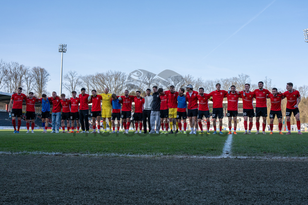 SG Sonnenhof Großaspach vs. KSV Hessen Kassel, Fussball, Regionalliga Südwest, 23. Spieltag, Saison 2025/2026, 07.03.2026 | SG jubelt mit den Fans,SG Sonnenhof Großaspach vs. KSV Hessen Kassel, Fussball, Regionalliga Südwest, 23. Spieltag, Saison 2025/2026, 07.03.2026Foto: photosbyphips/Philip Ziegler