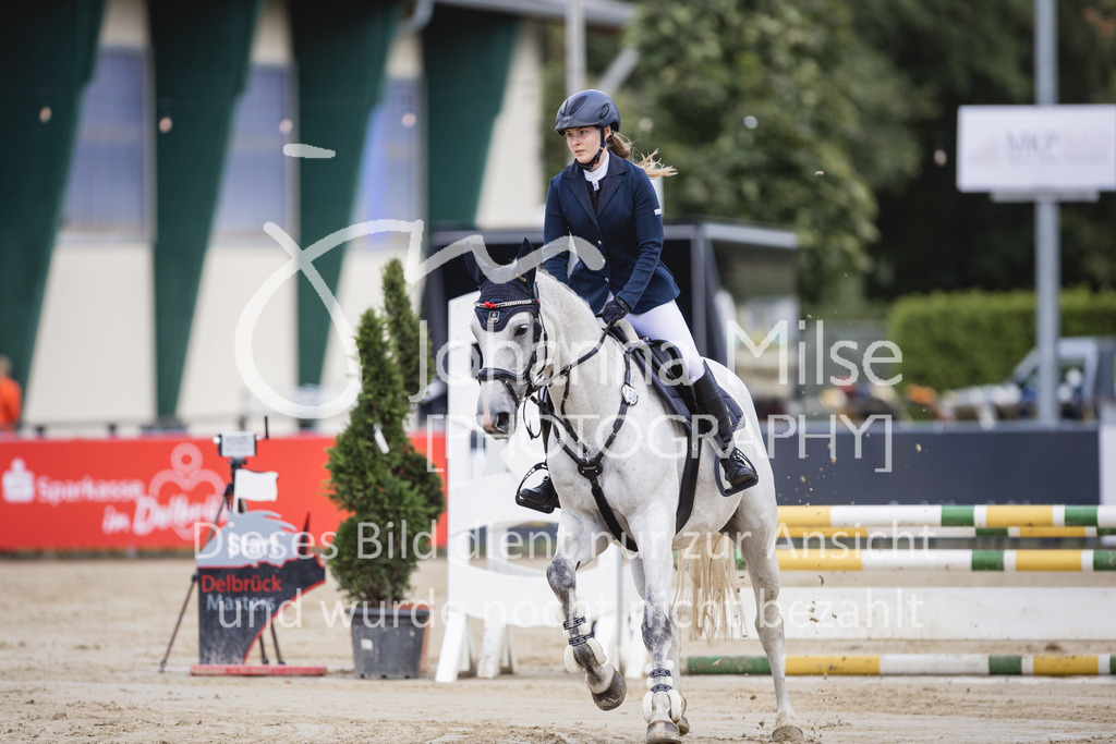 230826_Delbrueck_Stil-E-703 | Deine schönsten Turniermomente als professionelle Fotos! Entdecke hochwertige Pferdesport-Fotografie im Online-Shop. Jetzt Fotos finden & bestellen!