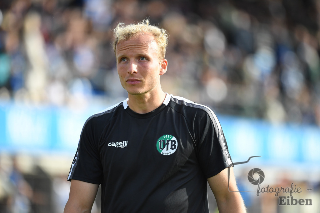 SV Meppen-VfB Lübeck | Herren Regionalliga Nord; SV Meppen (blau)-VfB Lübeck (weiß) am 01.08.2025 in Meppen (Hänsch-Arena), Photo: Philip Eiben 2025 - Realisiert mit Pictrs.com