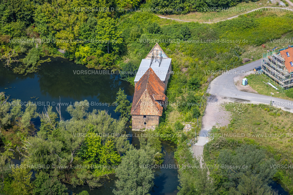 Hamm250702488Heessen | Luftbild, Neubauprojekt Baustelle und Dacharbeiten Schlossmühle Heessen am Mühlenteich, Stadtbezirk Heessen, Hamm, Ruhrgebiet, Nordrhein-Westfalen, Deutschland