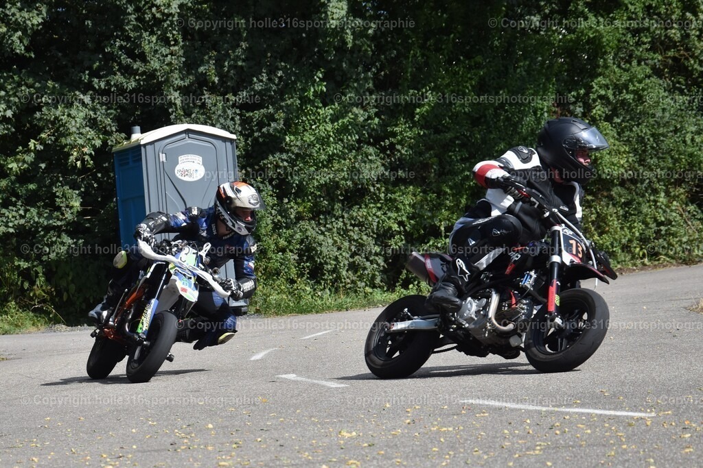 DSC_0828 | Sportfotografie , Motorsport, Motoross, Reitsport, Mointainbike, Enduro,
Landschaft , Outdoor, Eventfotografie, Landschaft, Bilder online bestellen - Realisiert mit Pictrs.com