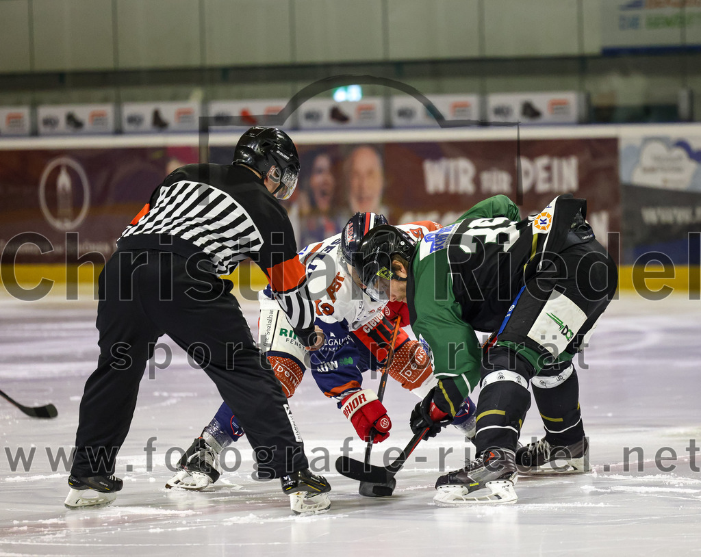 2023-03-03_016_TSV_Erding_gegen_ESC_Kempten | Erding, Deutschland, 03.03.2023:
Eishockey, Bayernliga Playoffs 2022 / 2023, Viertelfinale, TSV Erding gegen ESC Kempten, Endergebnis: 9:3

Thomas Plihal (Erding Gladiators, #39)

Foto: Christian Riedel / fotografie-riedel.net