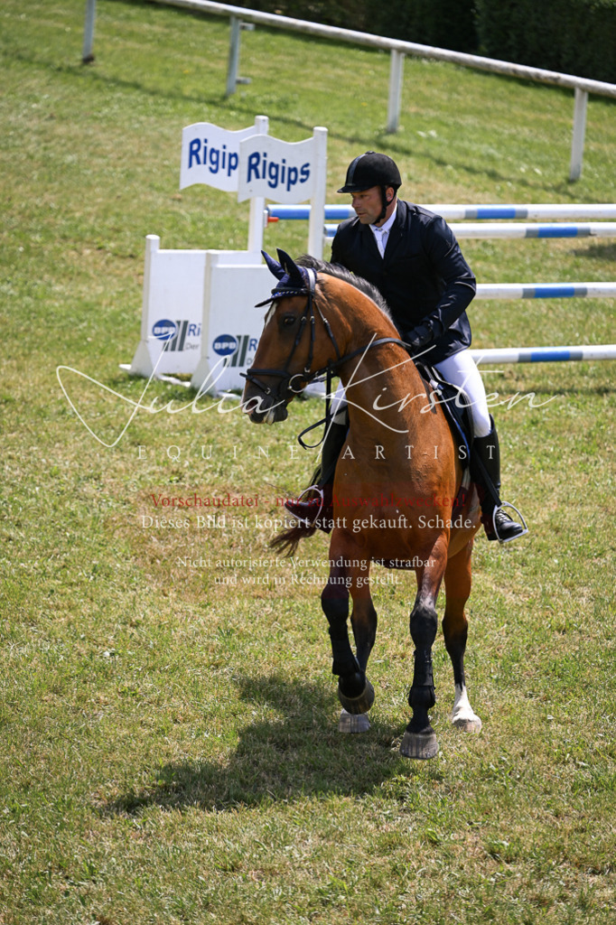 DSC_9480 | Pferde- und Turnierfotografie in Westsachsen. Pferdeportraits, Auftragszeichnungen und intuitive Kunst.