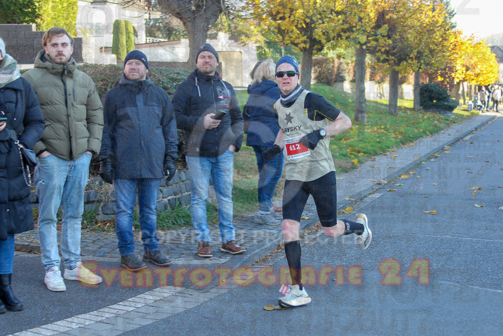 241201_1213_EV4_1940 | Sportfotografie im Rhein-Sieg Kreis, Köln, Bonn, NRW, Rheinland Pfalz, Hessen, etc. Unser Tätigkeitsfeld umfasst den Laufsport vom Volkslauf über den Marathon, Duathlon, Triathon bis zum Ultralauf wie Kölnpfad Ultra oder Schindertrail.