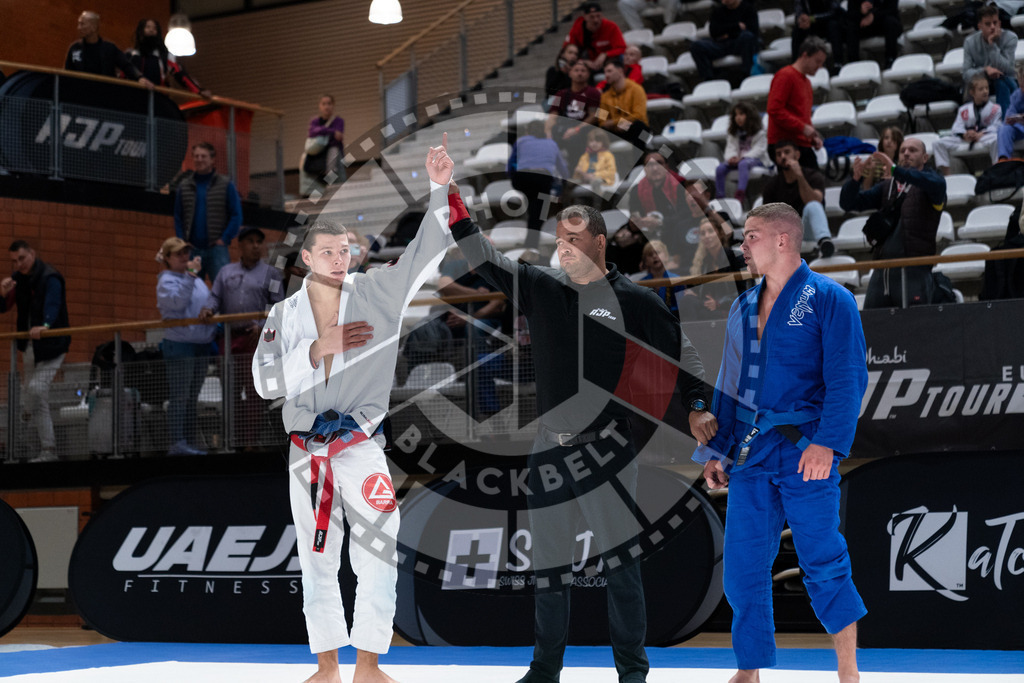 20241012PBB3111 | Athletes compete during the AJP Tour Europe Continental Jiu-Jitsu Youth Championship on October 12, 2024, in Almere near Amsterdam, Netherlands. © Chiara Dazi / photoblackbelt
