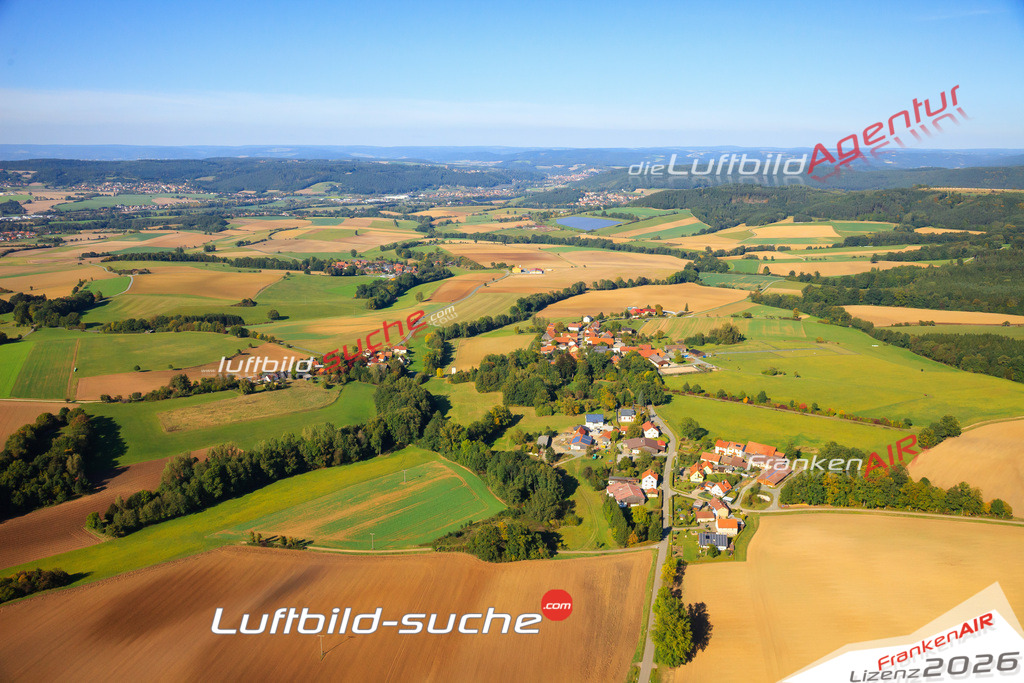 Die Luftaufnahme Weides - Küps wurde vom UL-Flugzeug (keine Drohne) aus fotografiert.Hohe Druck- Auflösung-die Geschenkidee!