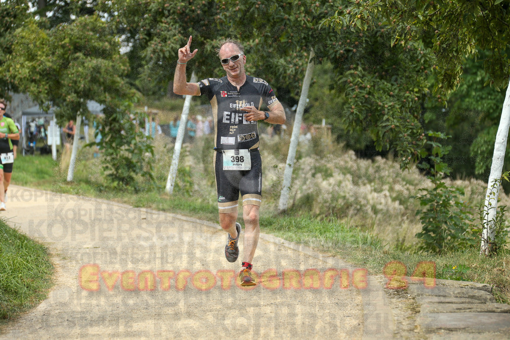 250824_1346_EX1_3616 | Sportfotografie im Rhein-Sieg Kreis, Köln, Bonn, NRW, Rheinland Pfalz, Hessen, etc. Unser Tätigkeitsfeld umfasst den Laufsport vom Volkslauf über den Marathon, Duathlon, Triathon bis zum Ultralauf wie Kölnpfad Ultra oder Schindertrail.