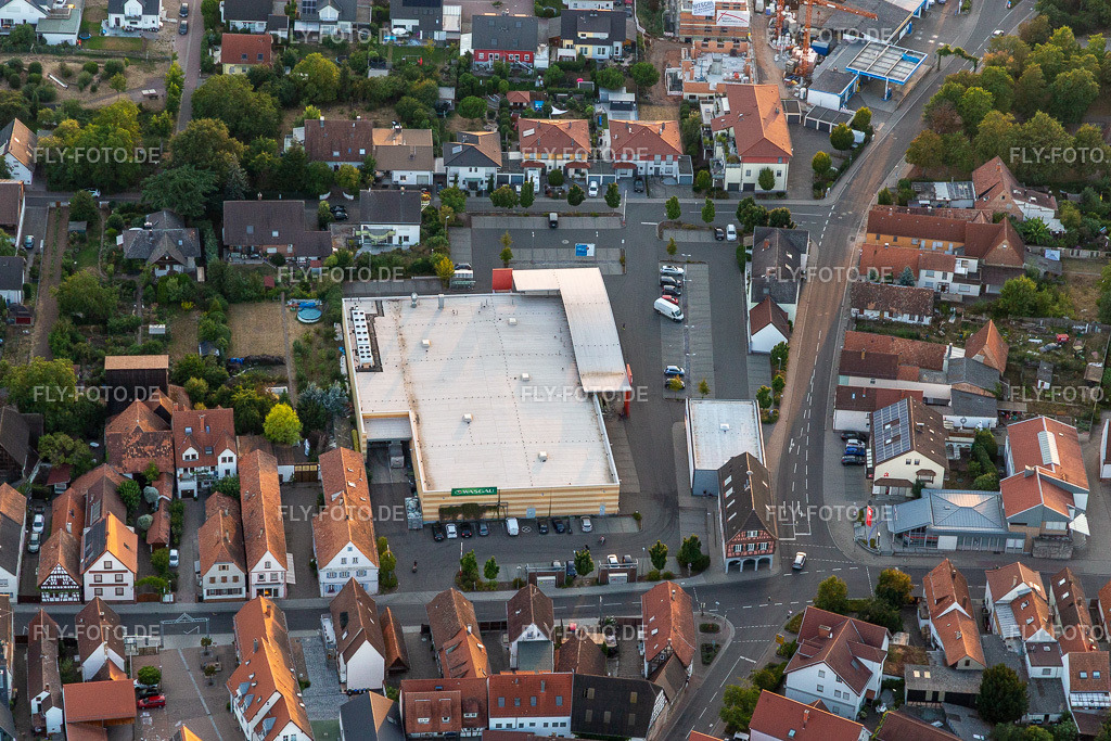 Wasgau Frischemarkt Offenbach  https://www.wasgau.de | Luftbild: Wasgau Frischemarkt Offenbach  https://www.wasgau.de in Offenbach an der Queich im Bundesland Rheinland-Pfalz in Deutschland. Foto: IMG_133854.jpg vom 16.08.2022 durch ©2025 Werner Riehm fly-foto.de/copyright - Realisiert mit Pictrs.com