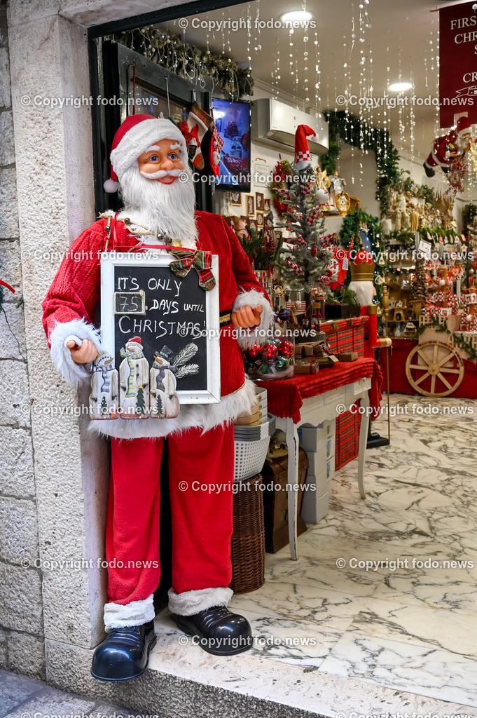 Kroatien_ Dubrovnik_ 11.10.2023-75 | 11.10.2023, Kroatien, HRV, Dubrovnik im Bild Gastronomie, Tourismus, Touristen, Sehenswuerdigkeiten, Stadtansichten



eine Stadt im suedlichen Kroatien an der Adriakueste in der Gespannschaft Dubrovnik-Nereveta. Die Altstadt wurde im Jahr 1979 von der UNESCO in die Liste des Weltkulturerbes aufgenommen.