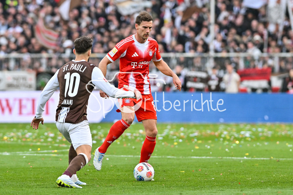 FC St. Pauli - FC Bayern München | ST. PAULI, DEUTSCHLAND - 11. APRIL: im Duell Danel SINANI (FC St. Pauli 10) und Leon GORETZKA (FC Bayern Munich 8) während dem Bundesligamatch zwischen dem FC St. Pauli und dem FC Bayern München am 29. Spieltag im Millerntor Stadion / DFL REGULATIONS PROHIBIT ANY USE OF PHOTOGRAPHS AS IMAGE SEQUENCES AND/OR QUASI-VIDEO