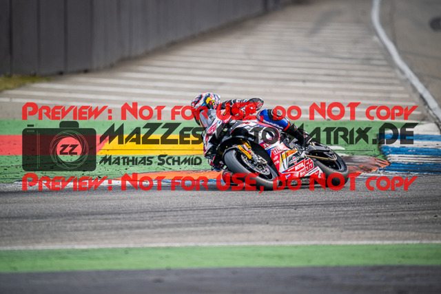 MaZZes_FotoMatrix_220924_0739 | PRO SUPERSTOCK