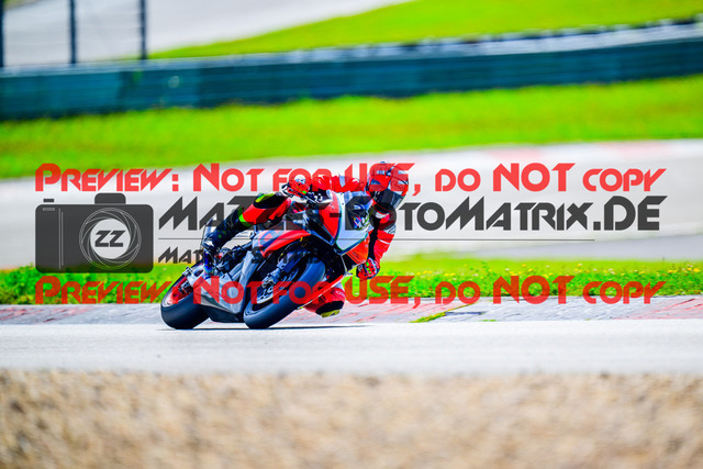 MaZZes_FotoMatrix_240911_6007705_8187 | WEISS