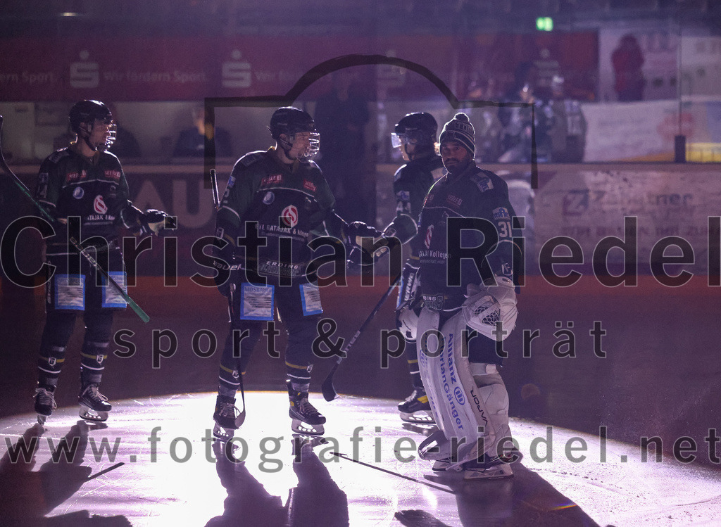 2022-10-30_005_TSV_Erding_gegen_ESC_Riverrats_Geretsried | Erding, Deutschland, 30.10.2022:
Eishockey, Bayernliga 2022 / 2023, 9. Spieltag, TSV Erding gegen ESC Riverrats Geretsried, Endergebnis: 3:5

Torwart Christoph Schedlbauer (Erding Gladiators, #31)

Foto: Christian Riedel / fotografie-riedel.net