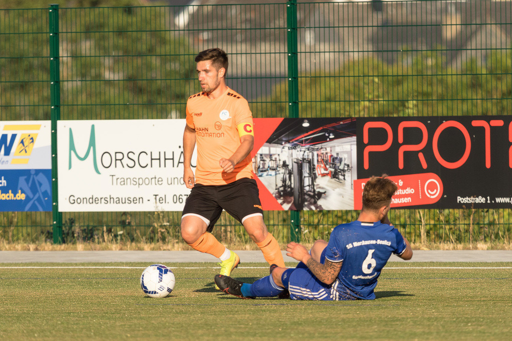 SG Morshausen - FC Karbach | Sportfotografie Hermann-Josef Stoffel - Realisiert mit Pictrs.com