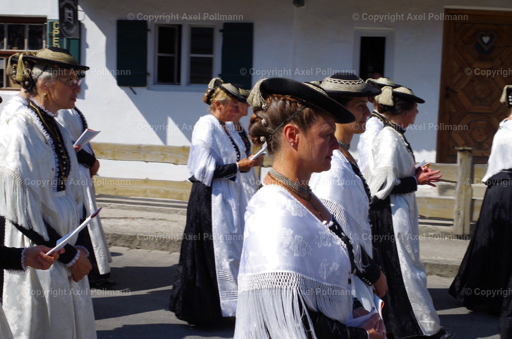 IMGP3843 | fotografiert von Axel PollmannLeonhardi Wallfahrt Benediktbeuern und Murnau, Fronleichnam, Fasching, Landschaft im Loisachtal und Benediktbeuern  - Realisiert mit Pictrs.com