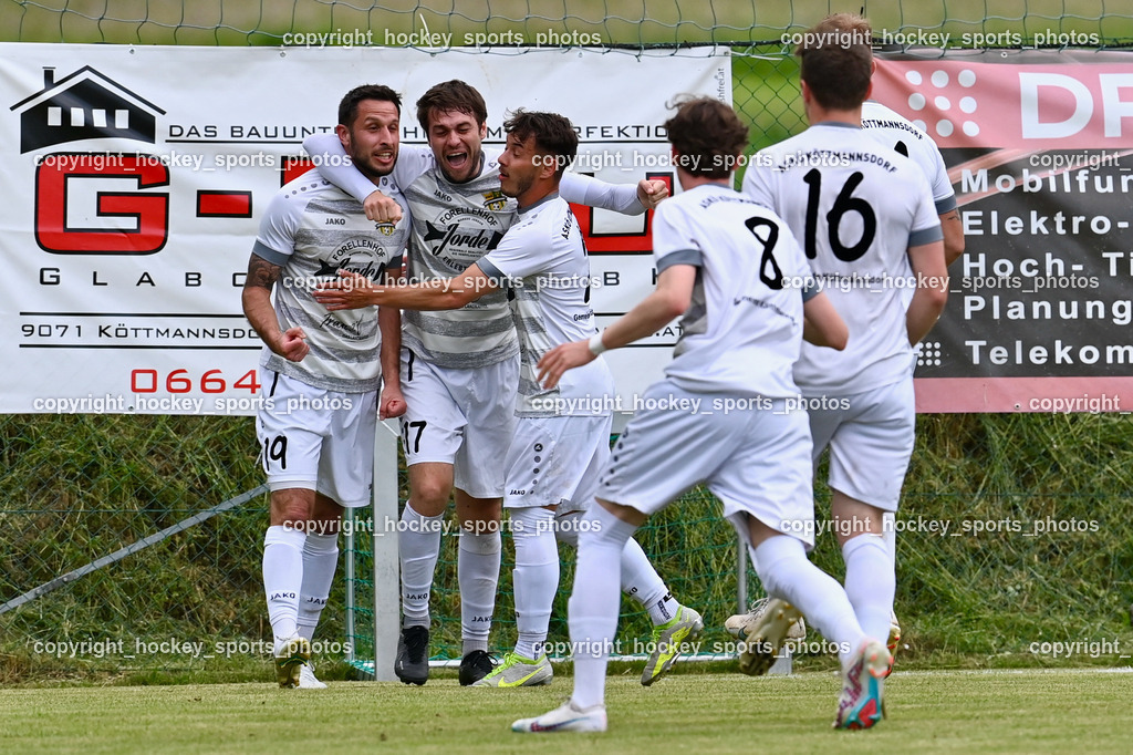ASKÖ Köttmannsdorf vs. SV Feldkirchen 2.6.2023 | Jubel ASKÖ Köttmannsdorf Mannschaft, #19 Christopher Sallinger, #17 Stephan Borovnik, #21 Adrian Stroj