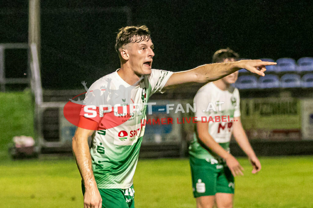 SV Feldkirchen - SC Launsdorf 2-1, Unterliga Ost | Bajro Besic (SV Feldkirchen #17) SV Feldkirchen - SC Launsdorf 2-1 am 23.08.2023 in Feldkirchen
(Modehaus NIMO Arena), Austria, (Photo by Ernst Krawagner sport-fan.at) - Realisiert mit Pictrs.com