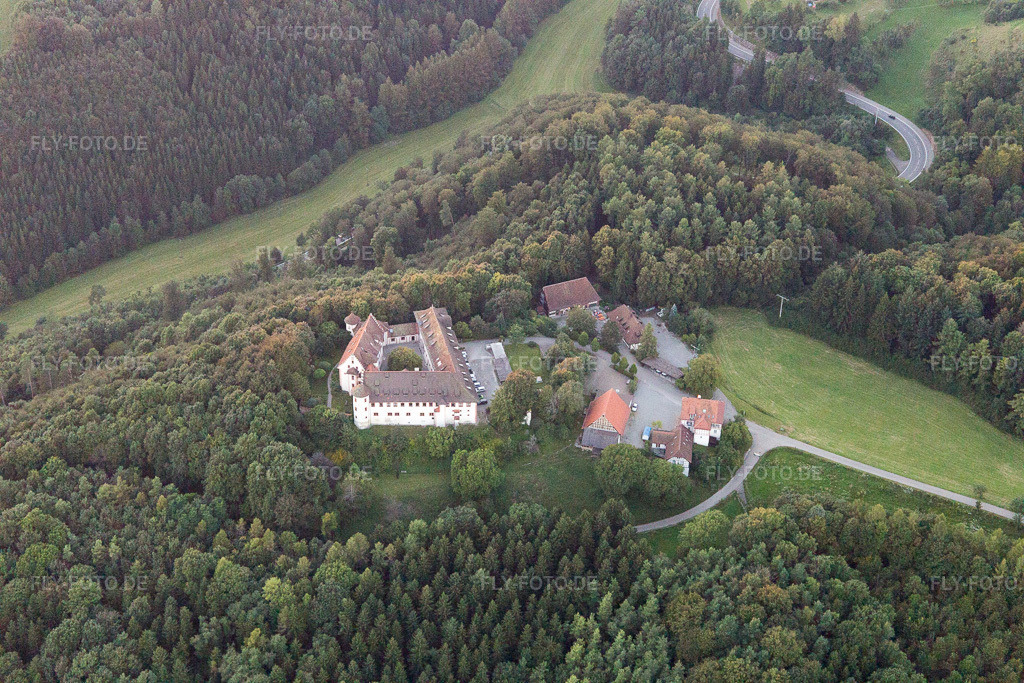 Luftbild: Hohenfels, Burg Hohenfels im Ortsteil Kalkofen in Hohenfels im Bundesland Baden-Württemberg in Deutschland. Foto: IMG_094066.jpg vom 26.08.2016 durch Werner Riehm/FLY-FOTO.de