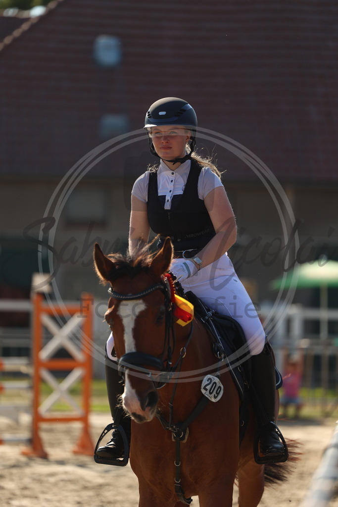 994A6239 | sabrinanicolaifotografie - Realisiert mit Pictrs.com