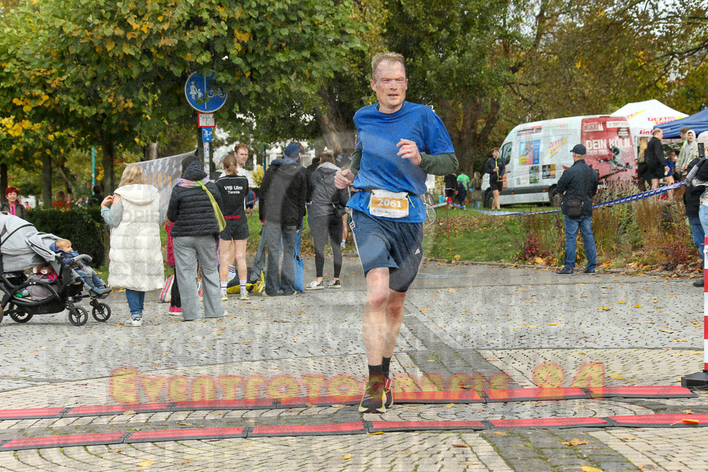 241020_1118_EX1_1909 | Sportfotografie im Rhein-Sieg Kreis, Köln, Bonn, NRW, Rheinland Pfalz, Hessen, etc. Unser Tätigkeitsfeld umfasst den Laufsport vom Volkslauf über den Marathon, Duathlon, Triathon bis zum Ultralauf wie Kölnpfad Ultra oder Schindertrail.