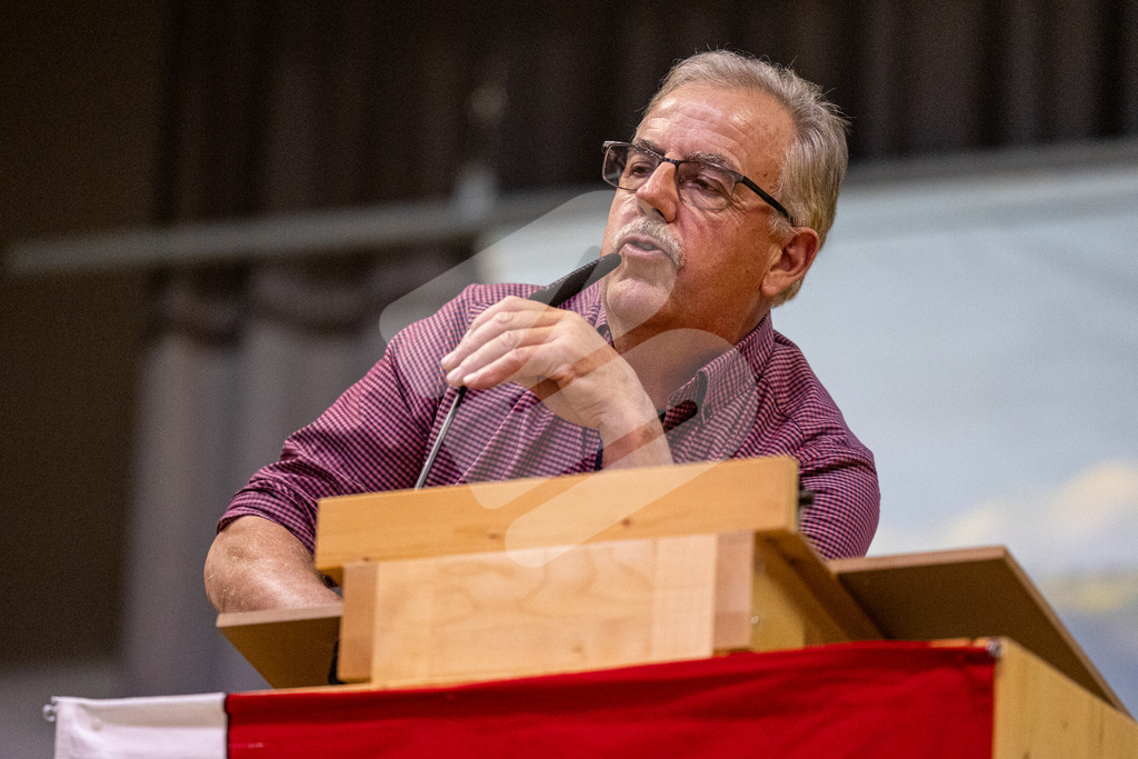 SKE100J_4963 | Die Schwinger des Schwyzer Kantonalen Schwingerverbandes: Fotos, die Dynamik und Leidenschaft festhalten, sowie emotionale Momente aus dem traditionellen Schwingsport zeigen. - Realisiert mit Pictrs.com