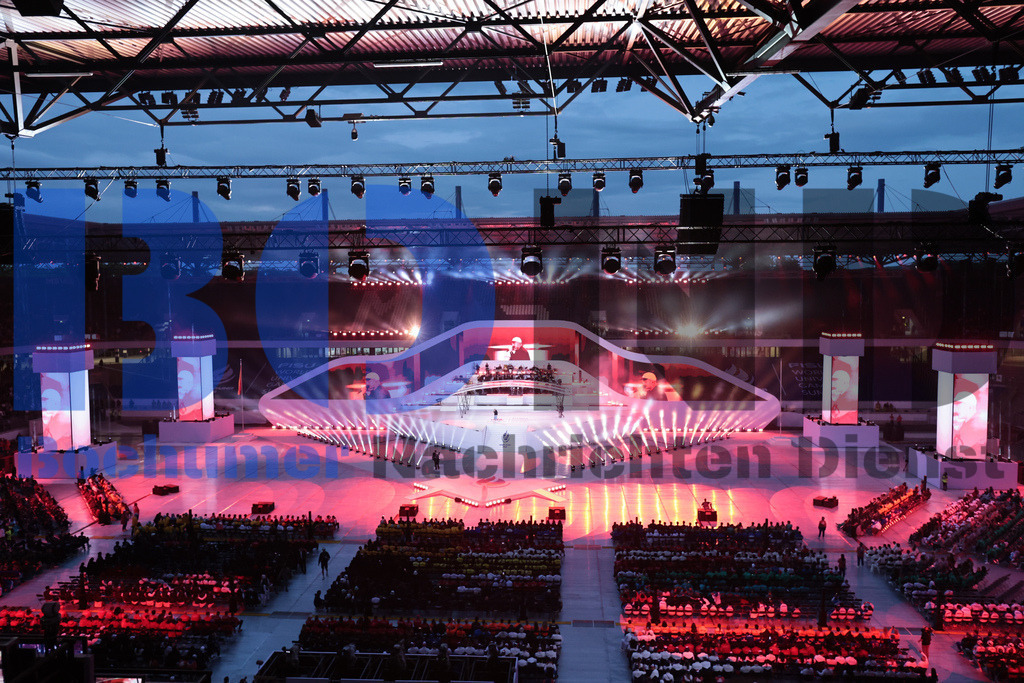 SES_TTGOPC20250716-172 | bond - Realisiert mit Pictrs.com