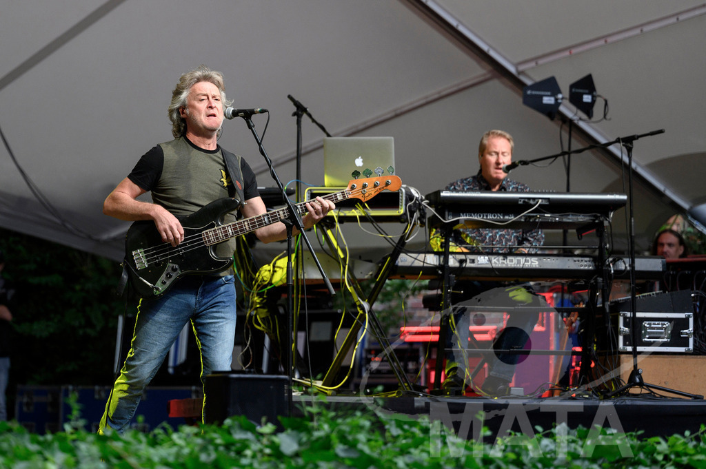 _DWI2387 | Craig Fletcher von John Lees' Barclay James Harvest live bei einem Konzert in Serenadenhof Nürnberg, 01.07.2023 - Realisiert mit Pictrs.com