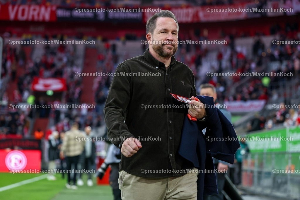 F9503102501004 | 03.10.2025, Fußball, Fortuna Düsseldorf - 1.FC Nürnberg, 2. Fußball Bundesliga, Merkur Spiel-Arena, Saison 2025 2026: Sportdirektor Christian Weber (Fortuna Düsseldorf #cw)  DFB regulations prohibit any use of photographs as image sequences and or quasi-video.