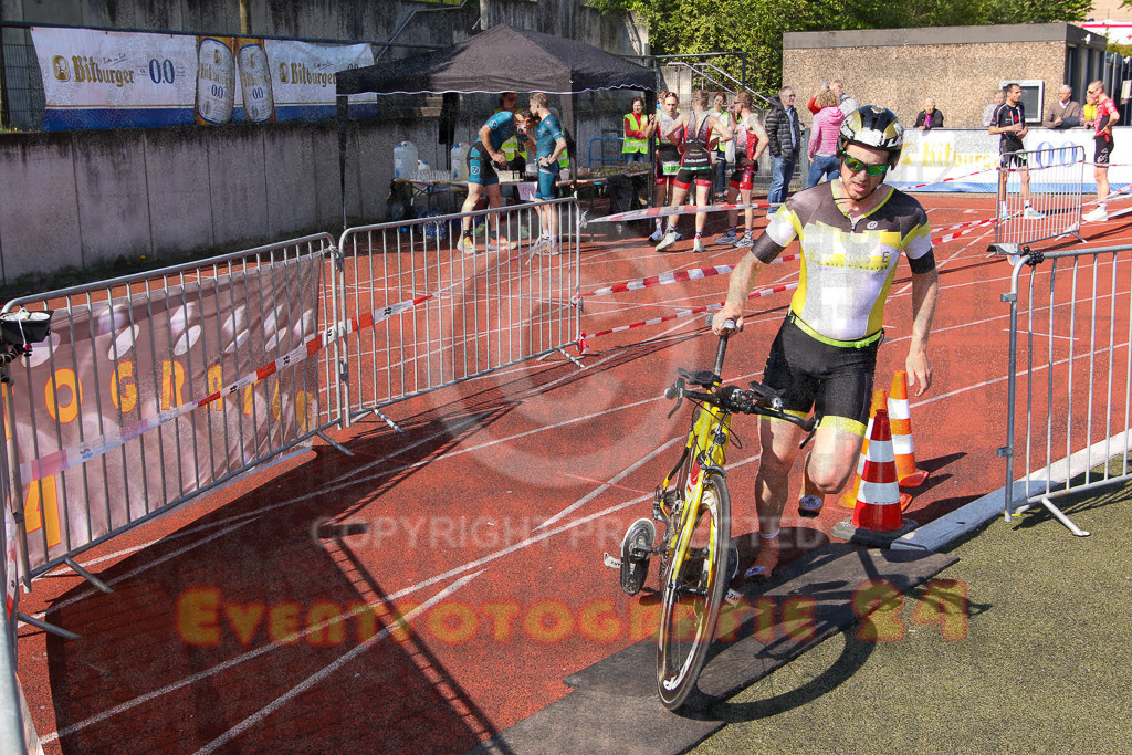 220424_1047_EV8_8794 | Sportfotografie im Rhein-Sieg Kreis, Köln, Bonn, NRW, Rheinland Pfalz, Hessen, etc. Unser Tätigkeitsfeld umfasst den Laufsport vom Volkslauf über den Marathon, Duathlon, Triathon bis zum Ultralauf wie Kölnpfad Ultra oder Schindertrail.