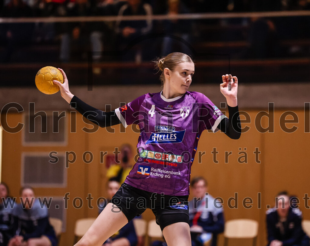 2025-02-15_082_SpVgg_Altenerding_gegen_MTV_Pfaffenhofen | Erding, Deutschland, 15.02.2025:Handball, Bezirksoberliga Frauen Altbayern 2024 / 2024, 14. Spieltag, SpVgg Altenerding gegen MTV Pfaffenhofen, Endergebnis: 27:23Greta Felbinger (SpVgg Altenerding, #4)Foto: Christian Riedel / fotografie-riedel.net