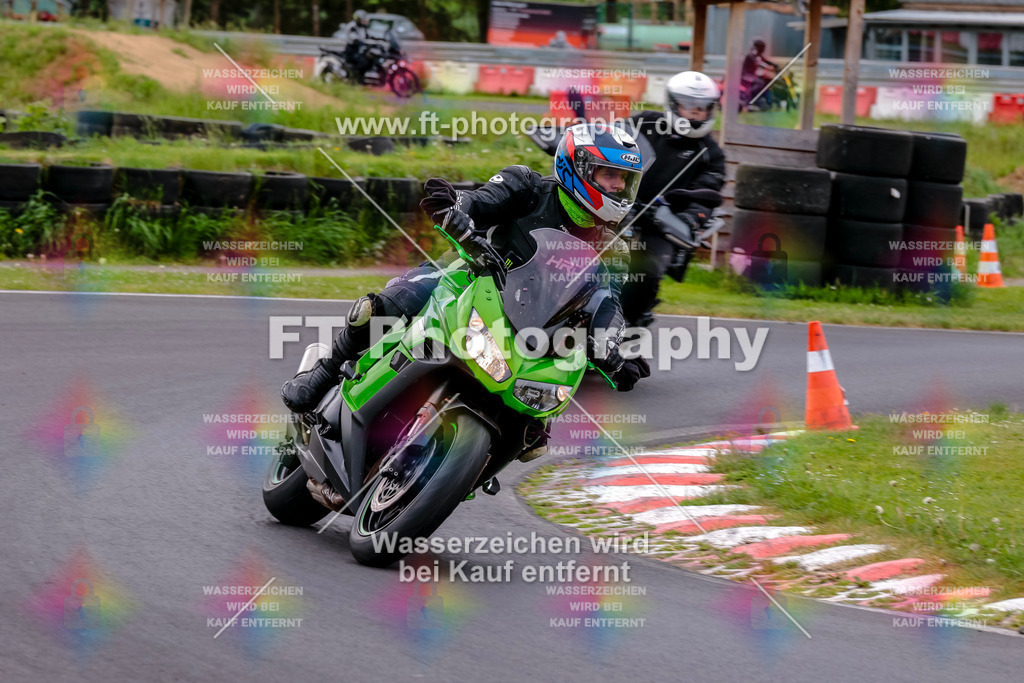 MotoTeamVBK-20158 | Hier findet Ihr Bilder von Touristenfahrten auf der Nürburgring Nordschleife oder von anderen Veranstaltungen die ich besucht habe. Viel Spass beim Durch Schauen 