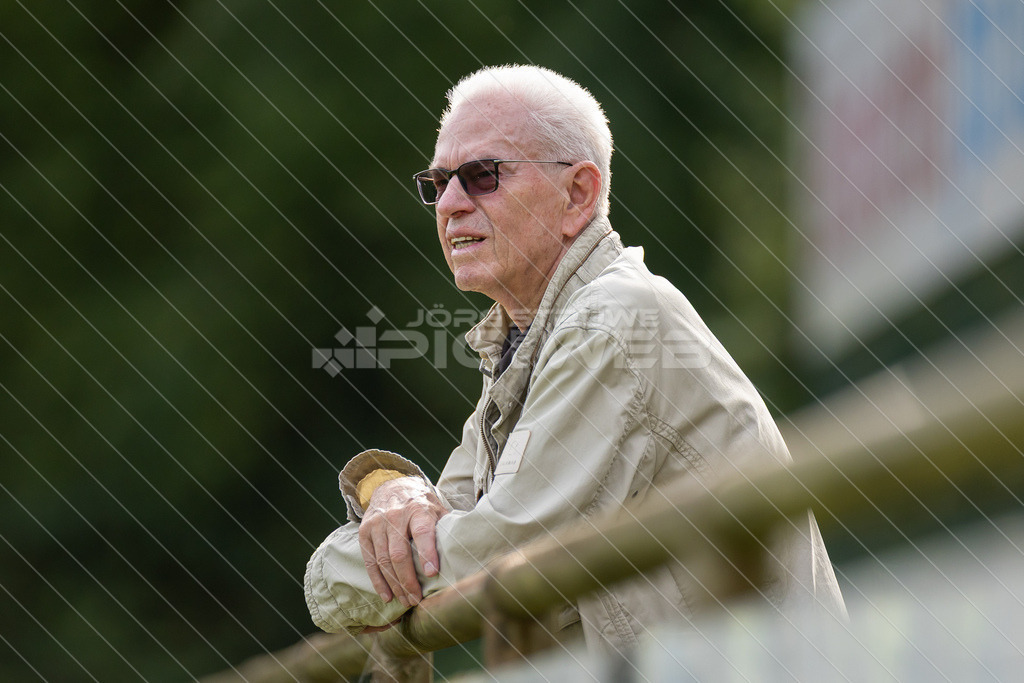 20250920_Picselweb-Fotografie_1R3_1514 | JFV D/A &amp; Stade - VfB Oldenburg0:1 VfB no70:2 VfB no70:3 VfB JFV Eigentor0:4 VfB no70:5 VfB no71:5 JFV no3 Jaric Jimenez-Voss2:5 JFV no9 Janko Sylvester3:5 JFV no16 Damian Elias Mihro Burekovic - Realisiert mit Pictrs.com