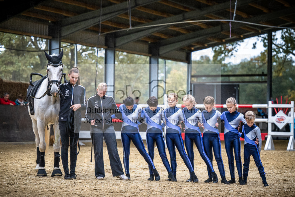 DOS_0298 | Entdecke hochwertige Reitturnierfotos von Foto Oger. Professionell, emotional und authentisch – jetzt Lieblingsmomente im Shop bestellen.Deutschlandweite Turnierfotografie. - Realisiert mit Pictrs.com