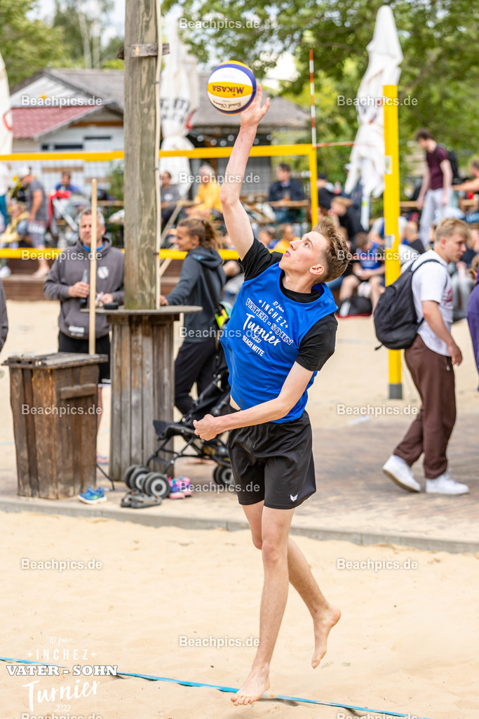2022-00063052-Vater-Sohn-Turnier-Turnierbilder-2 | 26.05.2022; Berlin Foto: Gerold Rebsch - www.beachpics.de