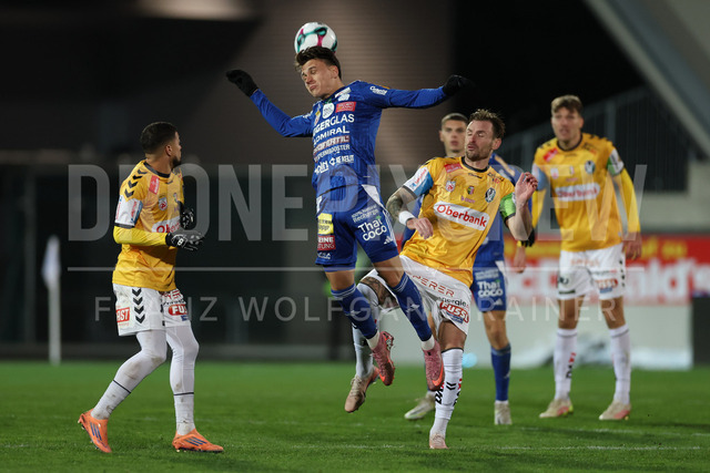 TSV Egger Glas Hartberg vs SV Oberbank Ried – Austrian Bundesliga Match | The image shows Lukas Fridrikas (Hartberg), at the Bundesliga match TSV Hartberg vs SV Ried at Profertil Arena Hartberg. 22.11.2025