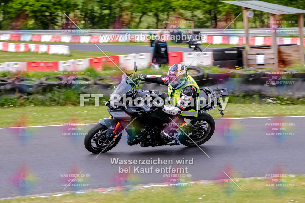 MotoTeamVBK-20913 | Hier findet Ihr Bilder von Touristenfahrten auf der Nürburgring Nordschleife oder von anderen Veranstaltungen die ich besucht habe. Viel Spass beim Durch Schauen 